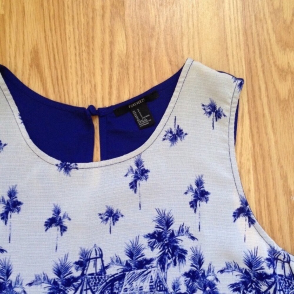 Slightly Sheer China Patterned Tank - Picture 3 of 4